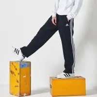 在飛比找Yahoo!奇摩拍賣優惠-Adidas 阿迪達斯男士長褲 休閒運動褲 春夏新款三條紋衛