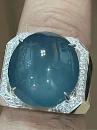 在飛比找Yahoo!奇摩拍賣優惠-「華翡翠珠寶」S925銀，豪鑲高冰天空之藍蛋面翡翠戒指，A4