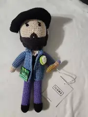 NWT Claude Monet Amigurumi Crochet Doll ~ Immersive Experience LUME Melbourne