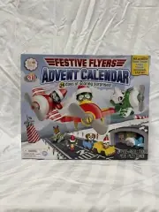 NIB Elf on the Shelf Pets Festive Flyers 24 Days Surprise Advent Calendar & Mat
