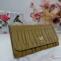 在飛比找蝦皮購物優惠-美麗堡Outlet精品 過季全新正品Prada 1M1132