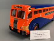 1/50 Corgi Classics 53902 Yellow Coach 742 Lionel Bus Lines D0605 LZ