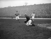 Bert Trautmann Manchester City goalkeeper makes a save from Charlt- Old Photo