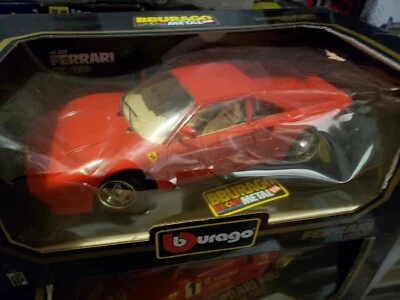 Burago Ferrari GTO 1984 1/18 scale DieCast Model car Red new in box
