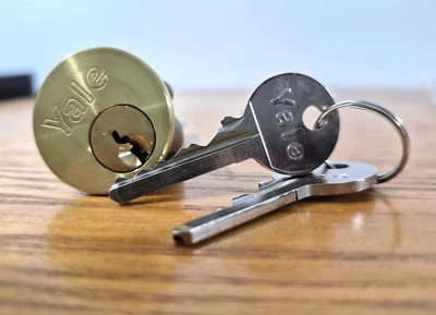 Yale Vintage W/ Both Keys Brass Made in England NEW!