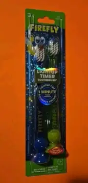 Firefly: Light-Up Timer Kids Toothbrush with Suction Cup, 2 Count (Soft)
