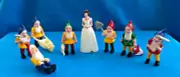 VINTAGE DISNEY Mini SNOW WHITE & SEVEN 7 DWARFS Cake Topper Set Hard Plastic NOS