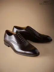 Brown Standard Fit Signature Leather Sole Oxford Toe Cap Shoes (AA9489) | $180