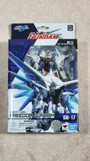 Bandai Tamashii Gundam Universe Figure GU13 Gundam Sandrock GU17 Freedom Gundam