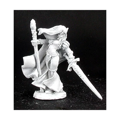 Reaper Dark Heaven Metal 28mm Alastria - Female Mage w/Staff & Sword Pack New