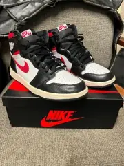 Nike Men's Air Jordan 1 Retro Gym Red 555088-061 White Black Sail Sz 9.5 Chicago