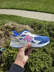 Brand new Size 7 - New Balance 990v3 Kith Daytona 2022 with SOCKS + DUST BAG
