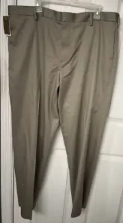 Dockers Insignia Straight Fit Wrinkle Free Beige Pants Men's Sz 40 X 32 NWT