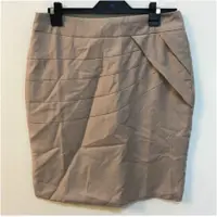 在飛比找蝦皮購物優惠-夏季新款氣質包臀A字裙短裙  (M號/121-574)