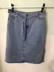 AUTOGRAPH MID WASH BLUE DENIM “BELTED” STRETCH SKIRT SIZE 26 ALL NEW