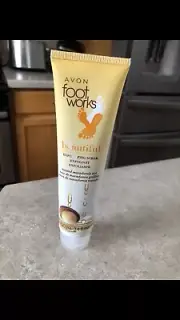 Avon Foot Works Beautiful Toasted Macadamia Nut Exfoliating Scrub 3.4 fl oz NEW