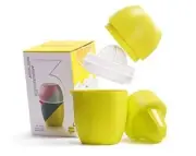 Lemon Squeezer with Unique Lemon Design, Manual Citrus Juicer, Yellow/Lemon Colo
