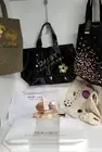 Marc Jacobs Daisy, Daisy love Gold Black White Clear Beige Fragrance Tote NWT