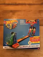 Mattel Hot Wheels STREAM Drop & Score Trick W/ Track & 1 Car - NEW