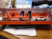 M2 Machines Charger Daytona 1966 Dodge L600 COE & 1969 Charger Daytona Hemi