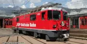 N gauge Alps Locomotive Ge4/4-II RhB Logo 3102-3 Electric Locomotive Red