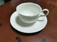 在飛比找Yahoo!奇摩拍賣優惠-日本回流   NARUMI   金標鳴海 骨瓷  咖啡杯