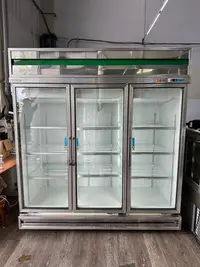 在飛比找Yahoo!奇摩拍賣優惠-吉田二手傢俱❤得台三門玻璃冷藏冰箱 冷藏櫃 冷藏展示櫃 冷藏