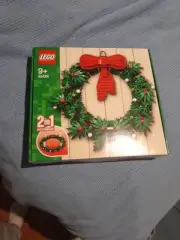 LEGO 2 IN 1 CHRISTMAS WREATH 40426 - NEW