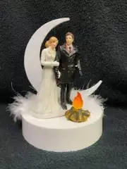 Camp fire Camping Bride Groom top Figure Winter Wedding Cake Topper coat