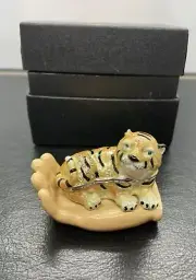 Zodiac Tiger Laying on Hand Keren Kopal Austrian Crystal Jewelry Box ZD800