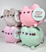 Pusheen The Cat Licensed Squishy Pusheen Pastel Colour with Heart 23cm Plush New