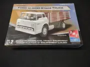 AMT Ford C-600 Stake Truck Model Kit