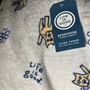 Life Is Good Dogs & Daisy Flowers Plush Fleece Throw Blanket Light Grey New Soft