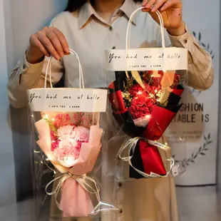 5 朵玫瑰花束,帶手提箱和超美麗的 Led 燈作為禮物 14 / 2、愛情日、8 / 3 超級愛