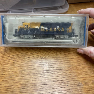 Bachmann 63598 N Alaska Powered Diesel Locomotive #3015/Box