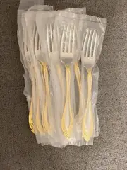 Oneida Community GOLDEN HEIRESS Stainless Gold Accent Silverware Flatware NEW