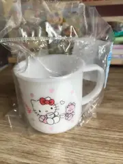 Sanrio Hello kitty 200 ml pink plastic cup for children
