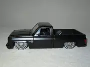 1985 CHEVY C-10 LOW RIDER JADA 1:24 OPENING HOOD DOORS & REAR. WIRE WHEELS