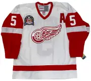 NICKLAS LIDSTOM DETROIT RED WINGS CCM 1997 STANLEY CUP JERSEY SIZE XL