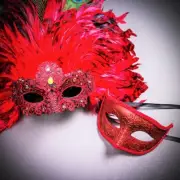 Men Women Party Couple Masquerade Masks Top Feather Venetian Phantom Mask Red
