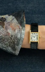 [Stephanie Windsor] Cartier Tank Louis Vintage Watch