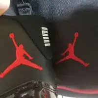 在飛比找蝦皮購物優惠-二手 古著 Jordan  11代    經典黑紅