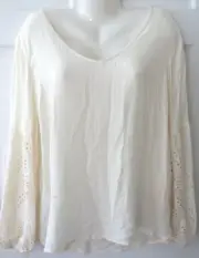 NWT $34 Maurices 100% Rayon White Blouse/Top Sz L