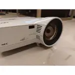 NEC短焦投影機 二手 NP610S/90公分投射60吋畫 面/搭載DVI高畫質數位端子可對應HDMI訊號