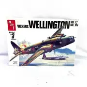 NOS AMT 7131 1/72 scale Vickers Wellington Mk.X/Mk.XIV model kit SEALED