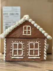 New In Box Pottery Barn Gingerbread House Stoneware Cookie Jar
