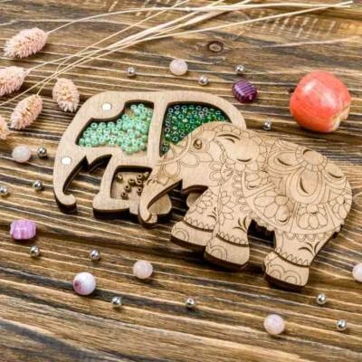 Wood bead organizer tray with wooden lid "Elephant"