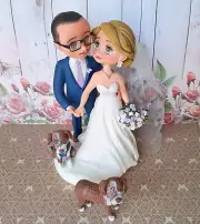 Wedding cake topper bride and groom with dogs, dogs figurine, dogs cake topper
