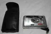 Copyright 2000 New in Box Enjoy Coca-Cola 35mm Camera point + shoot