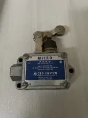 NWOB HONEYWELL MICRO SWITCH BAF1-2RN2-RH